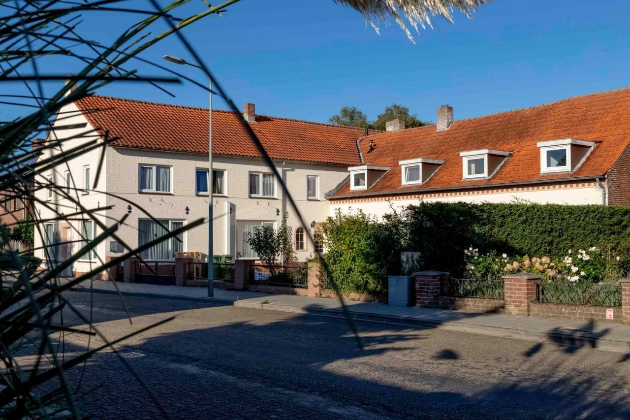B&B Antoniushoeve Lomm Экстерьер фото